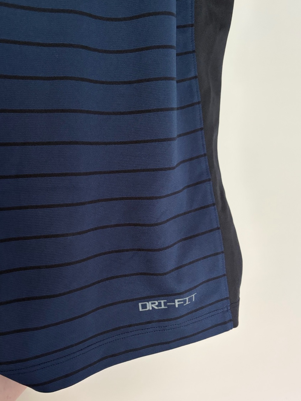 Nike Men's Navy and Black Striped UNC Polo - Size M - Picture 3 of 4